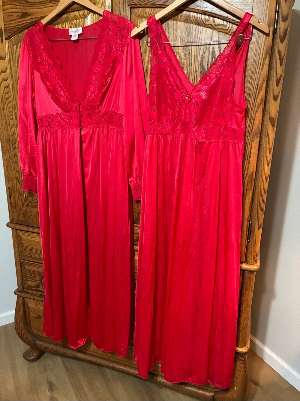 Vintage Red Lacey Large SHADOWLINE Robe Nightgown With PEIGNOIR SET